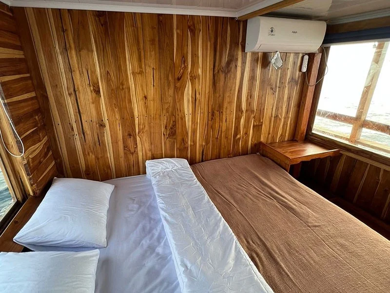 Ocean View Queen Suite 1 - Image 1